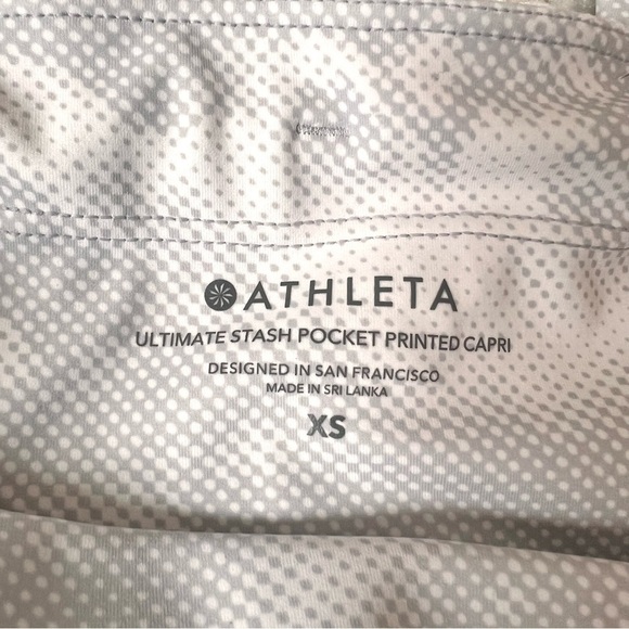 ATHLETA Ultimate Stash Pocket Printed Capri - Picture 5 of 13